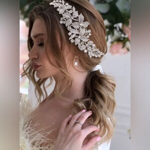 Elegant Silver Floral hair accessories